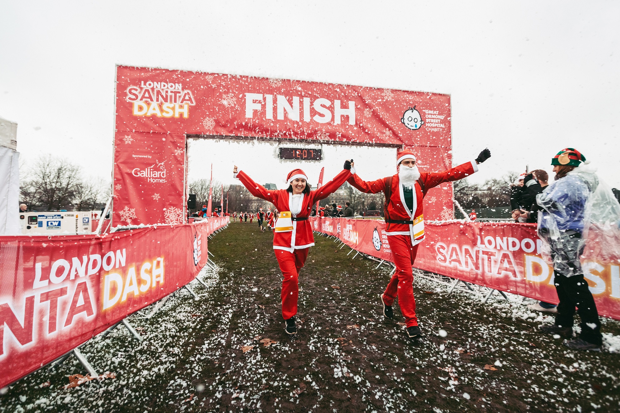 Clapham Common Santa Dash